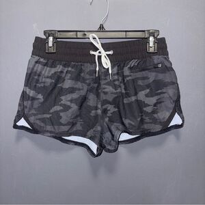 Vuori Black Camo Athletic Shorts Womens Small Running Lined